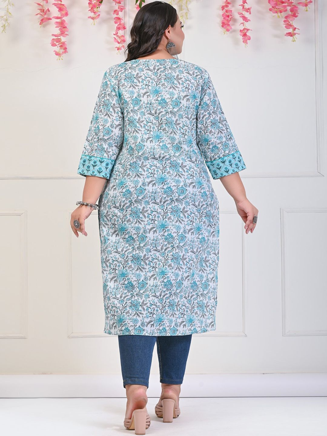 Swasti Plus Size Floral Printed Pure Cotton Kurta