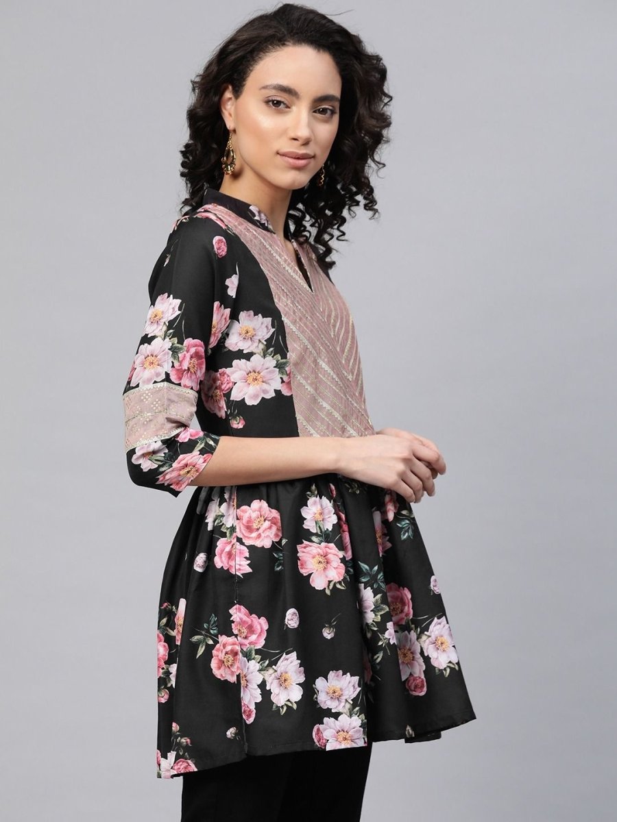 Ahalyaa Women Black Rayon Floral Print Tunic