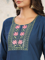 Thumbnail for Ode by House of Pataudi Floral Embroidered Yoke Sequined Straight Kurta with Trousers - Distacart
