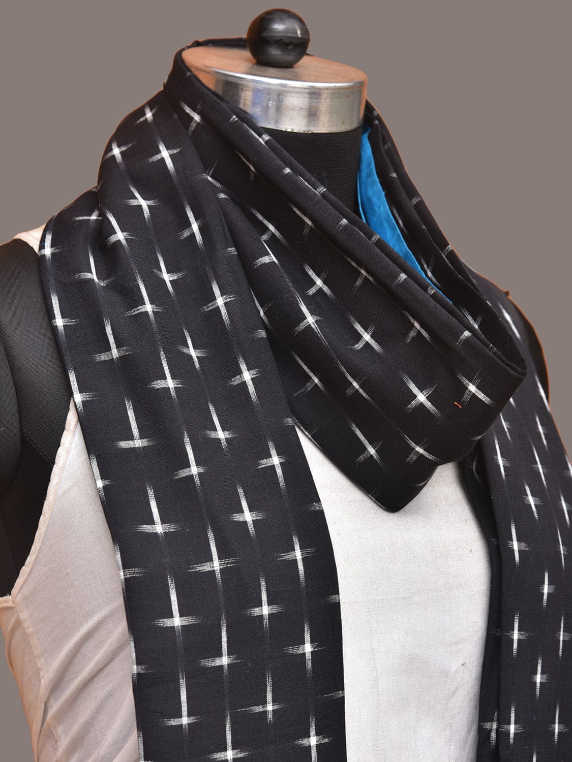 Blue and Black Pochampally Ikat Cotton Handloom Dupatta with Plus Buta Design - Global Threads - Distacart