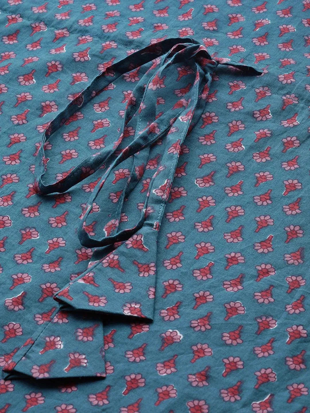 https://cdn.shopify.com/s/files/1/0341/4805/7228/files/blue-printed-cotton-night-suit-libas-4-27530522427542.jpg?v=1738399830