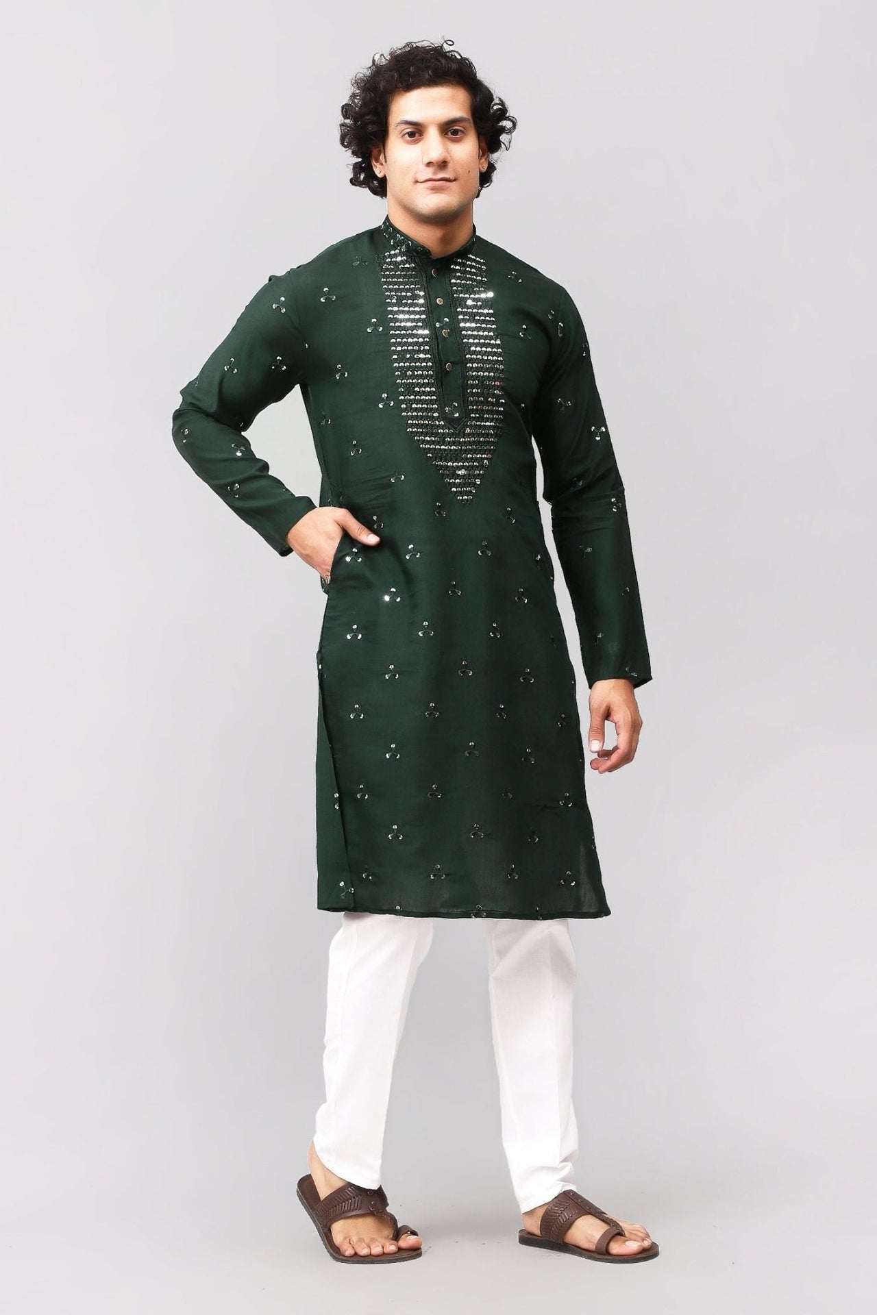 Bluesaanchi Men's Dark Green Kurta Set with Embroidery Motif