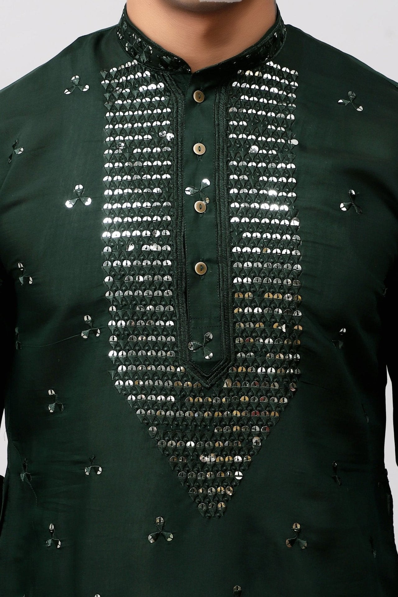 Bluesaanchi Men's Dark Green Kurta Set with Embroidery Motif