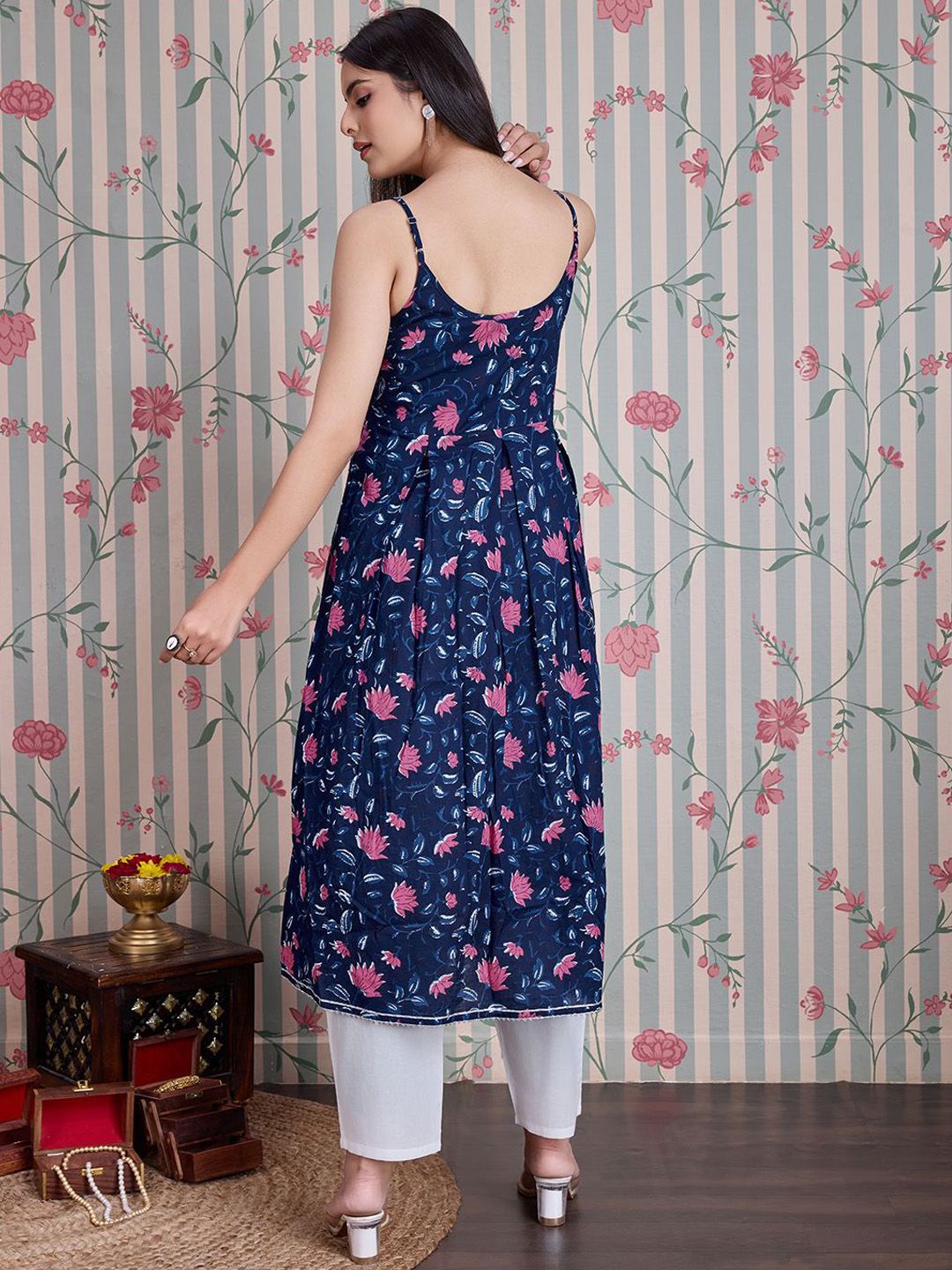 Ode by House of Pataudi Floral Printed Shoulder Straps Anarkali Pure Cotton Kurta - Distacart