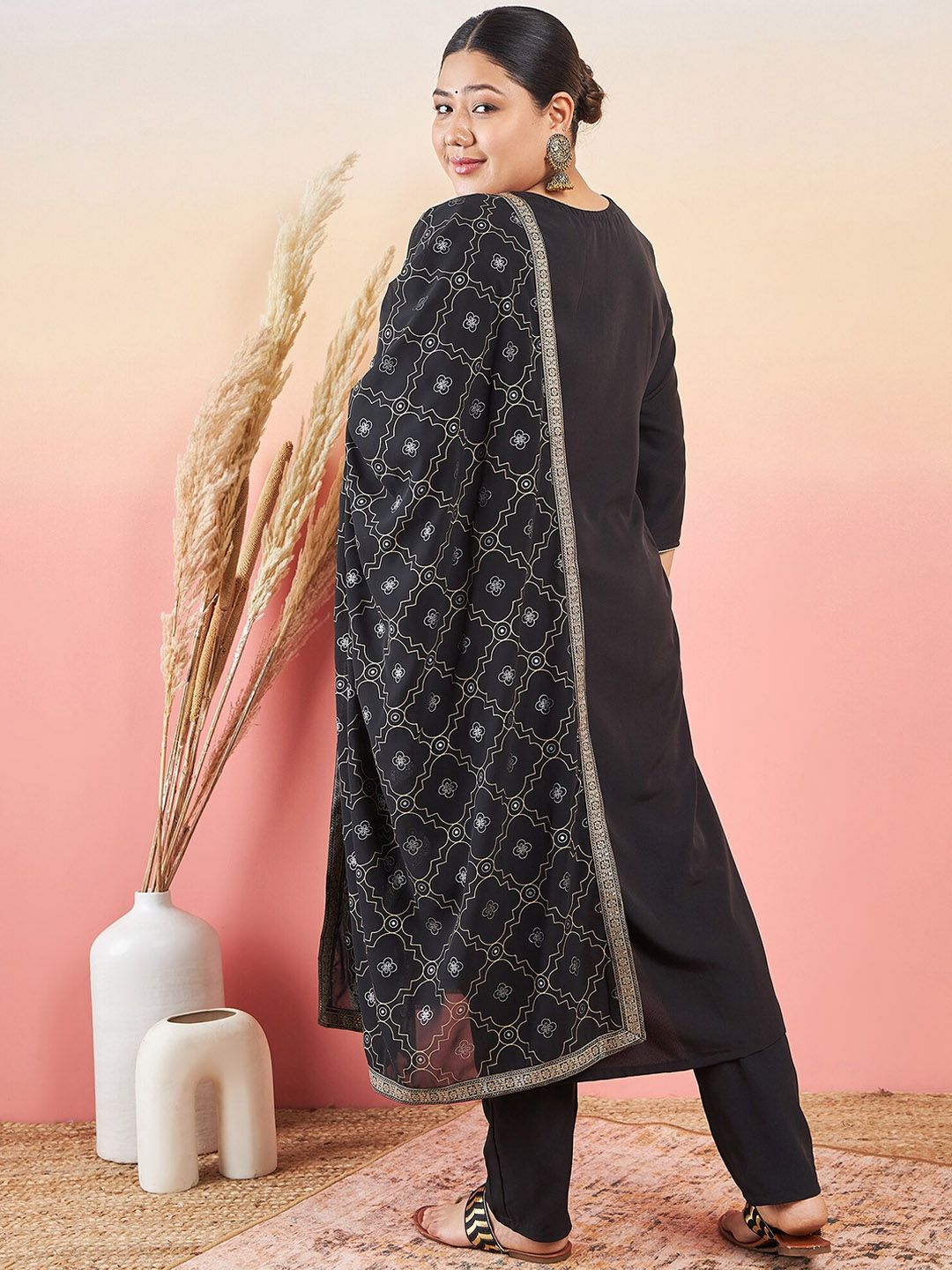 Sztori Paisley Printed Round Neck Straight Kurta With Trouser & Dupatta - Distacart