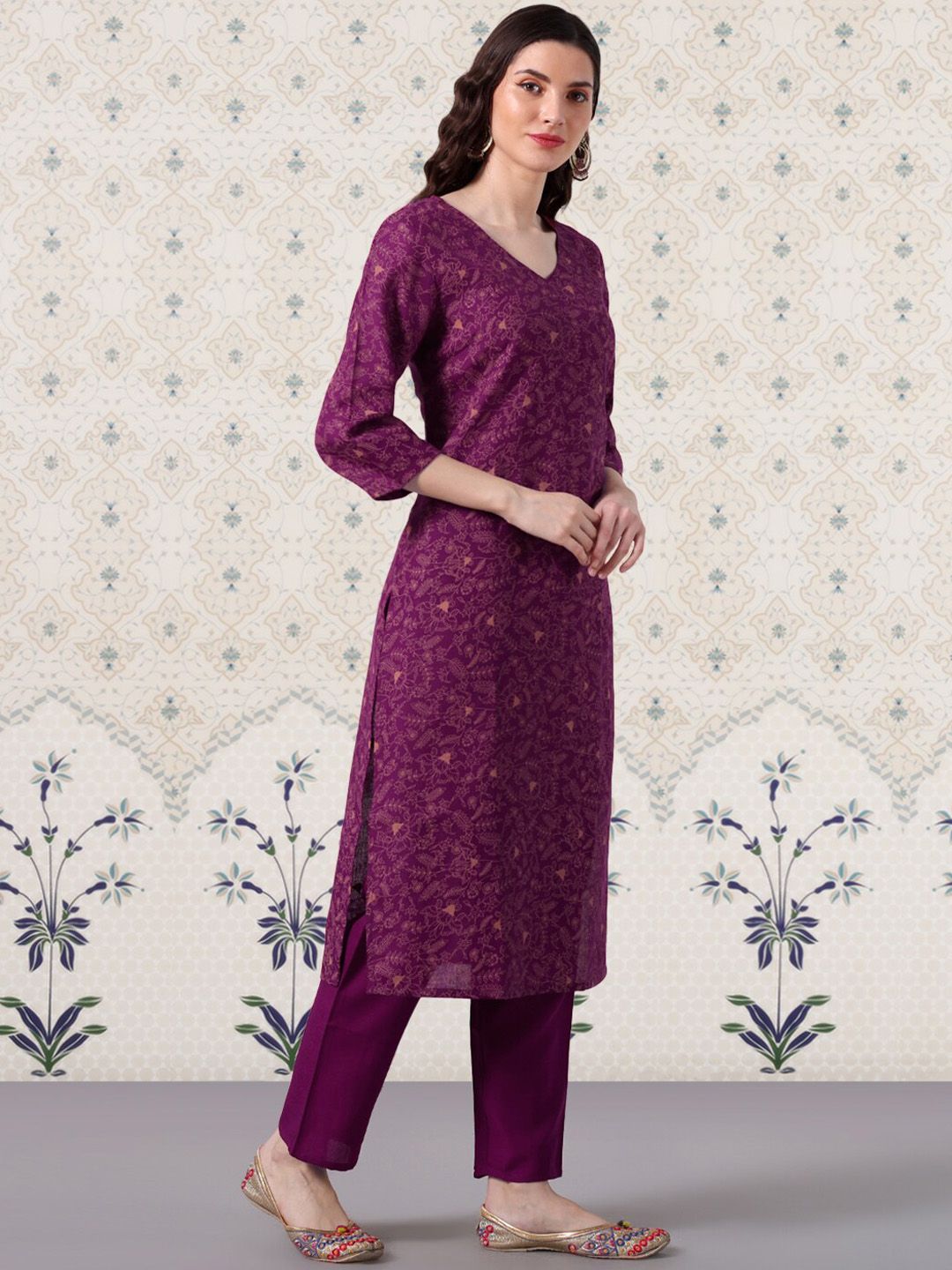 Ode by House of Pataudi V-Neck Floral Printed Kurta With Trousers - Distacart