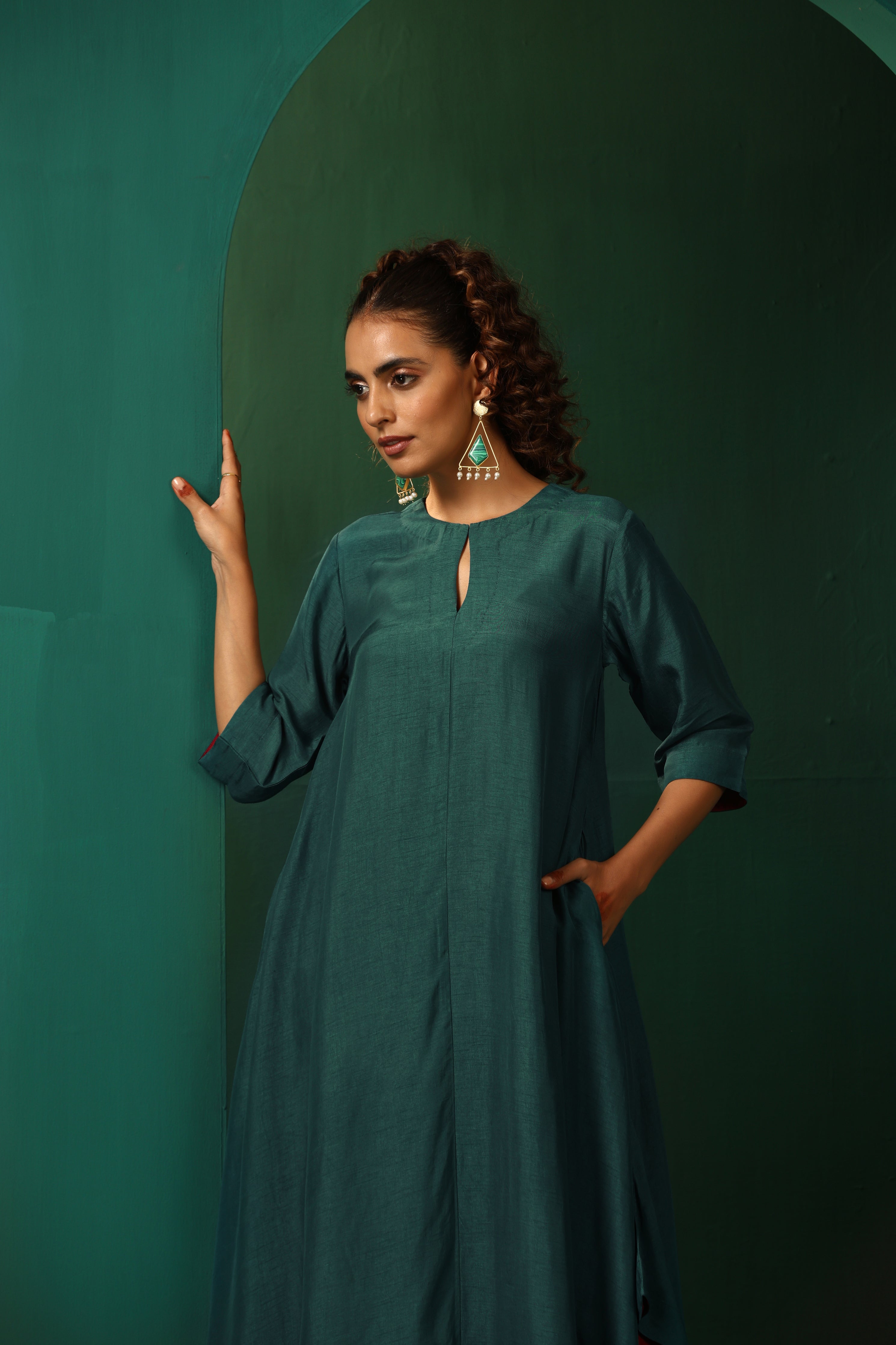 trueBrowns Teal Silk Handkerchief Kurta Pant Set - Distacart