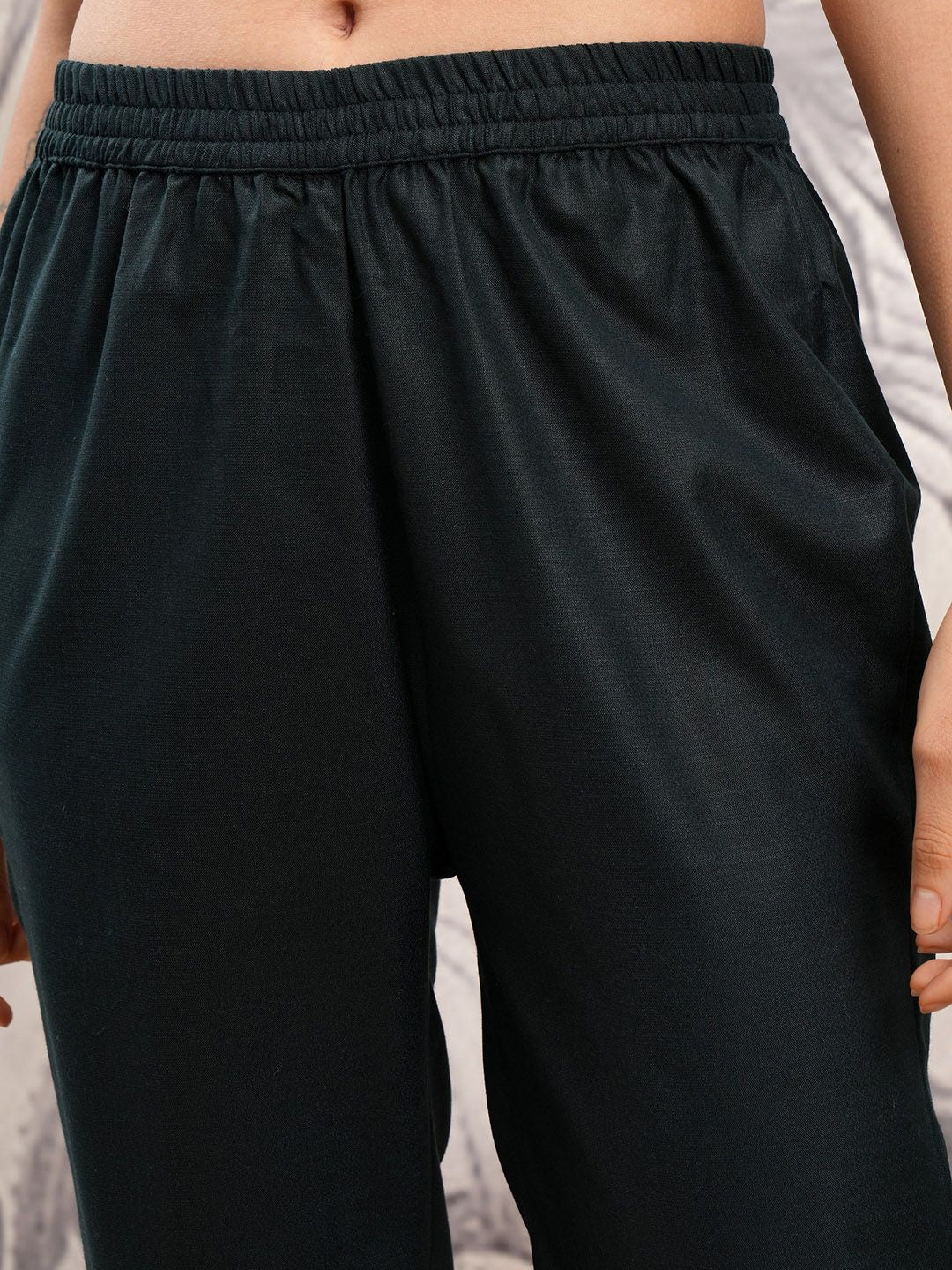 Vishudh Green Round Neck Printed Regular Straight Kurta with Trousers & With Dupatta - Distacart