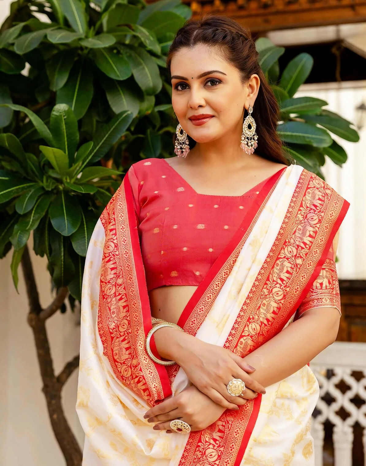 Joban Fashion Off White Silk Woven Banarasi Saree