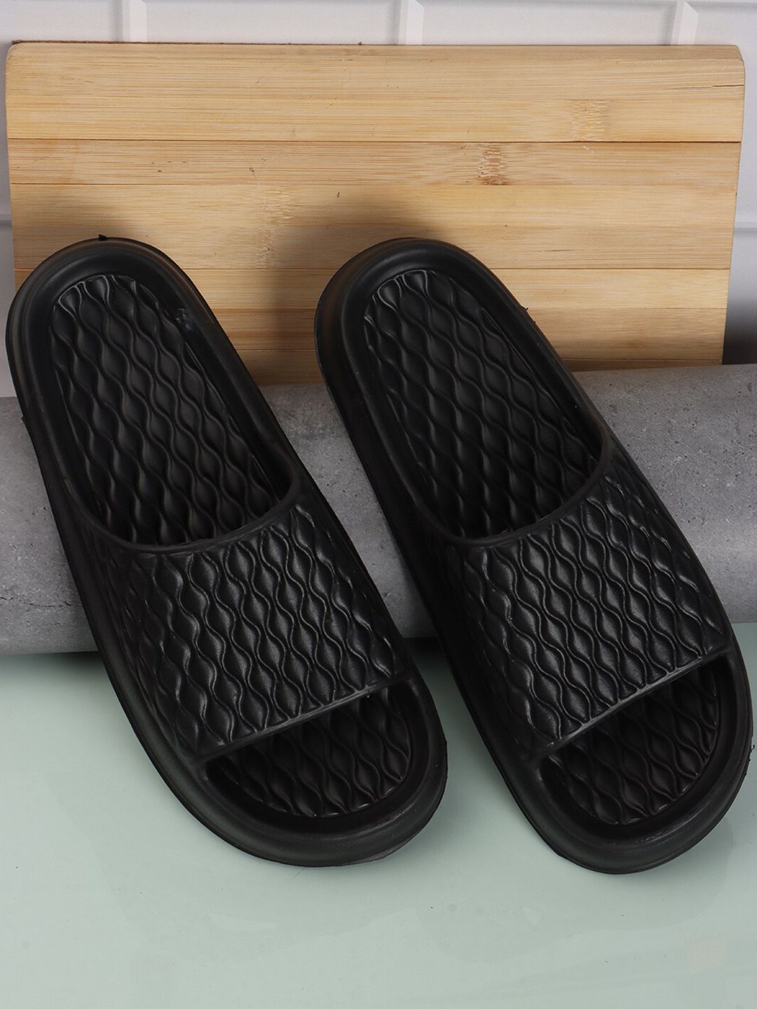 Roadster The Lifestyle Co. Men Black Textured Lightweight Slider Flip Flops