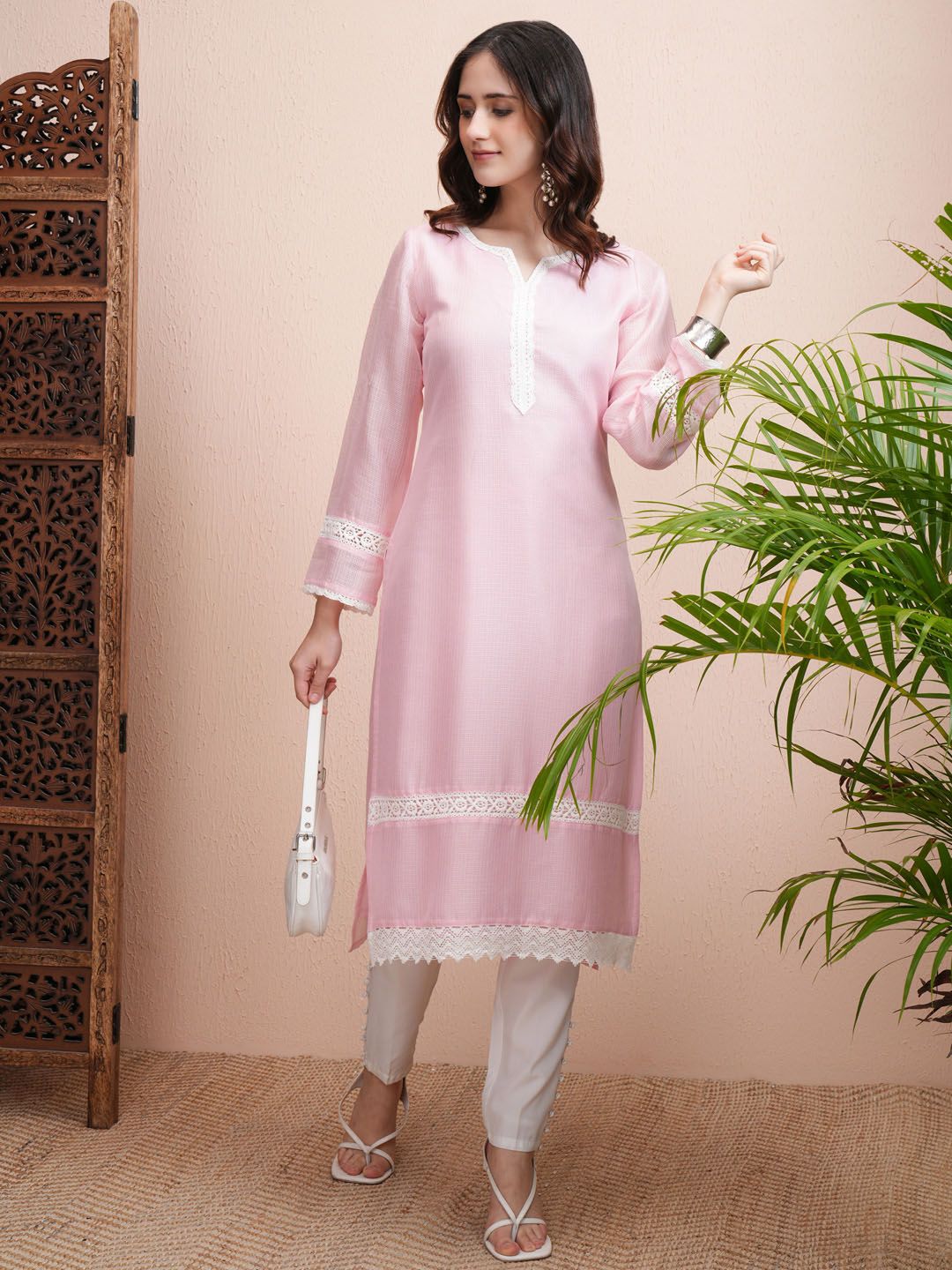 Vishudh Embroidered Round Neck Kurta - Distacart