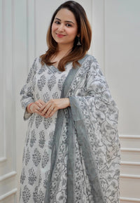 Thumbnail for NOZ2TOZ Women White Printed Viscose Rayon Kurta And Pant Set
