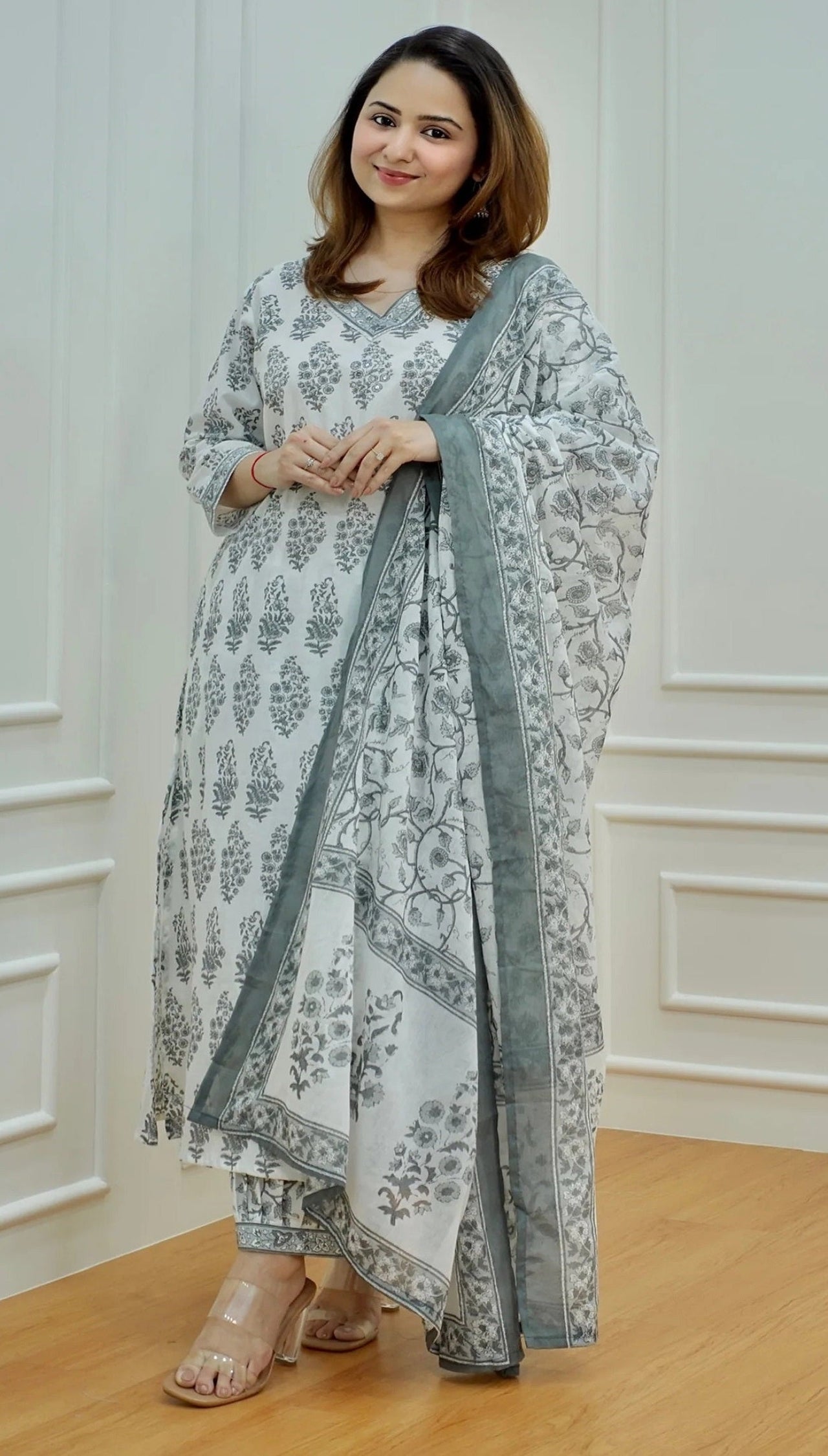 NOZ2TOZ Women White Printed Viscose Rayon Kurta And Pant Set