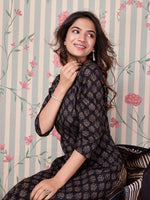 Thumbnail for Ode by House of Pataudi Ethnic Motifs Printed Pure Cotton Kurta with Trousers & Dupatta - Distacart