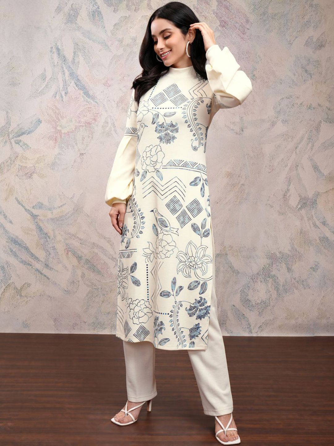 Vishudh Off-White Geometric Printed Regular Puff Sleeves Kurta - Distacart