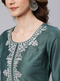 Thumbnail for Aks Floral Yoke Design Thread Work Silk Kurta - Distacart