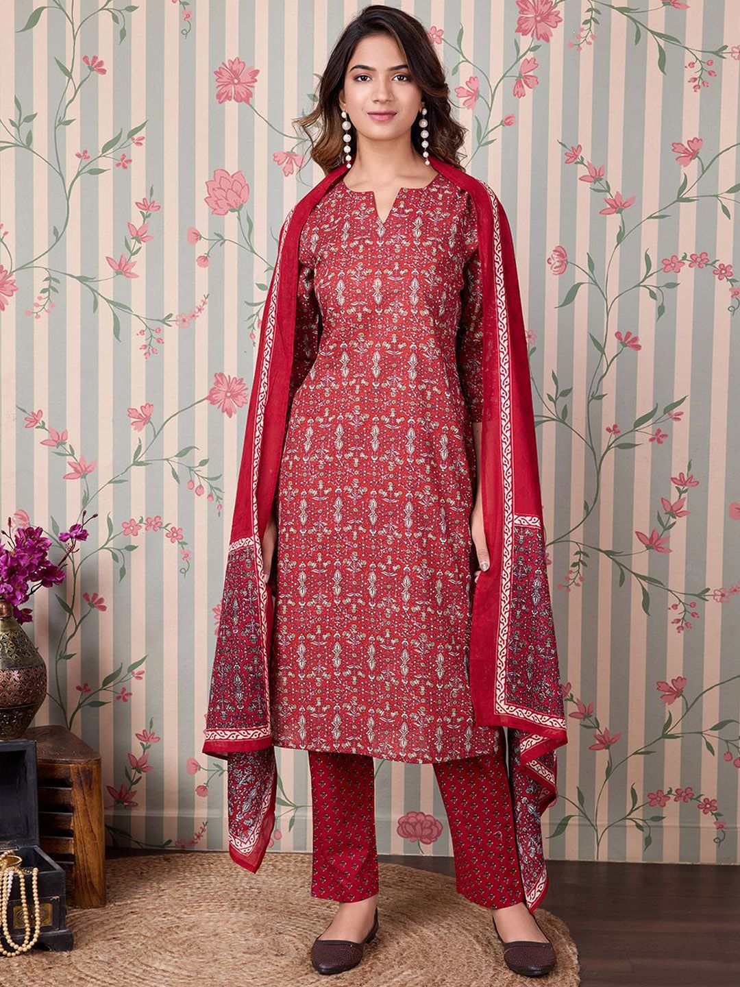 Ode by House of Pataudi Floral Printed Regular Pure Cotton Kurta with Trousers & Dupatta - Distacart