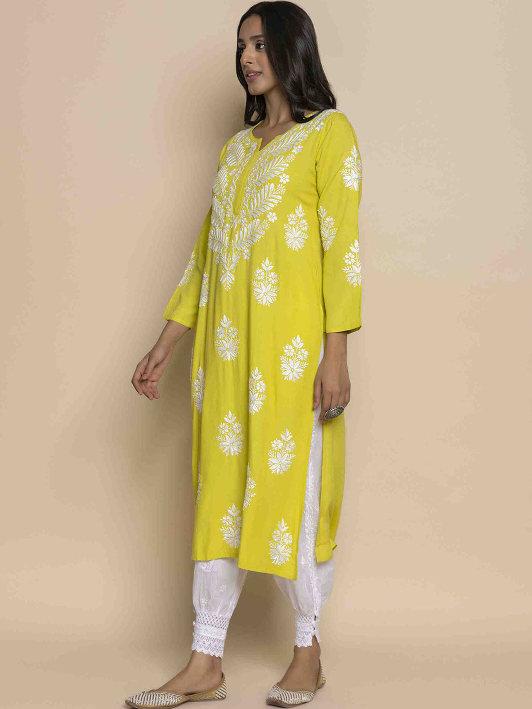 HOUSE OF KARI Floral Embroidered Chikankari Straight Kurta - Distacart