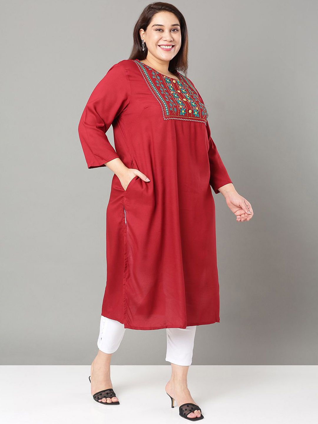 Sztori Plus Size Floral Yoke Design Straight Kurta - Distacart