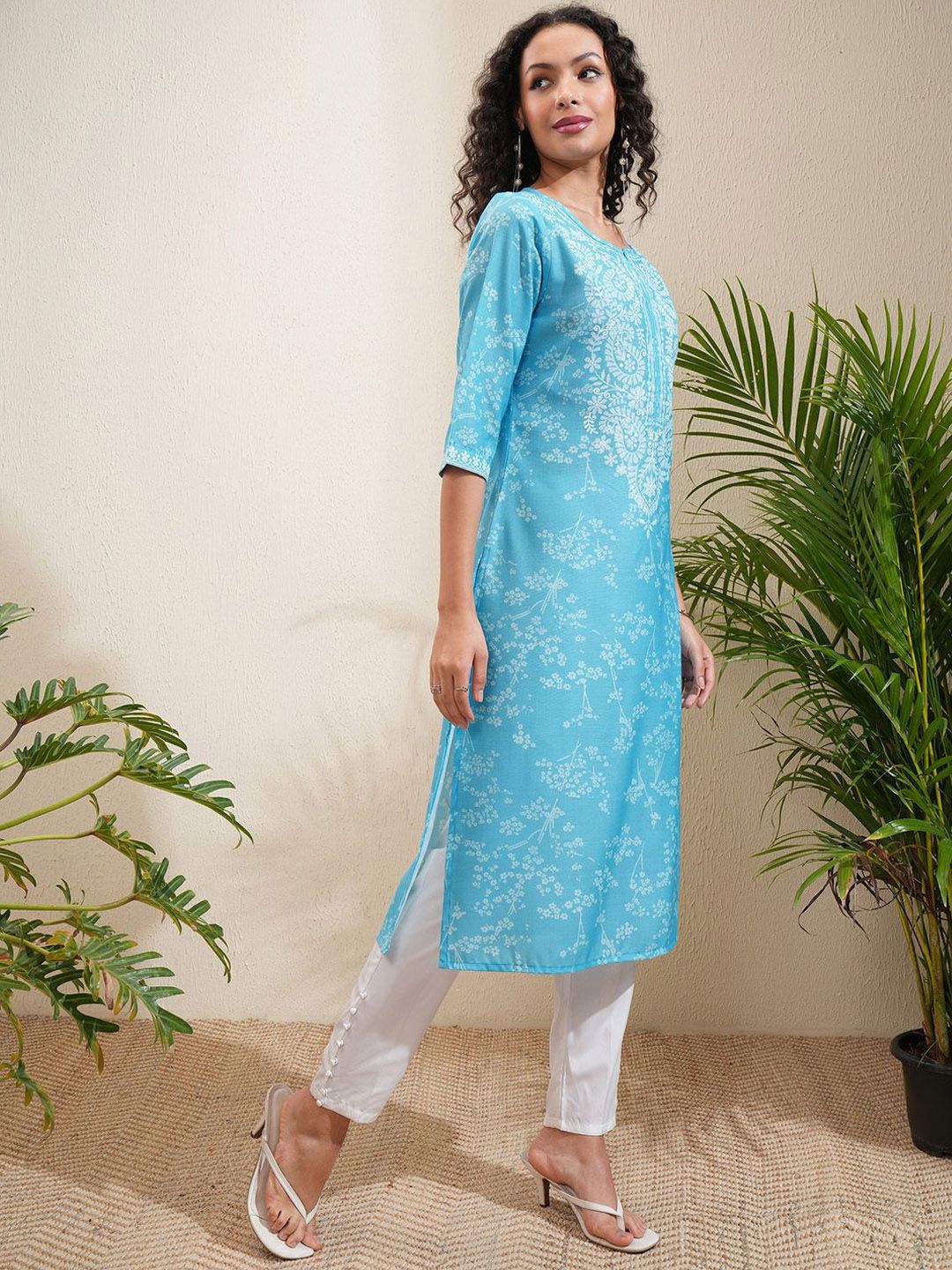 Vishudh Blue Paisley Printed Notch Neck Straight Kurta - Distacart
