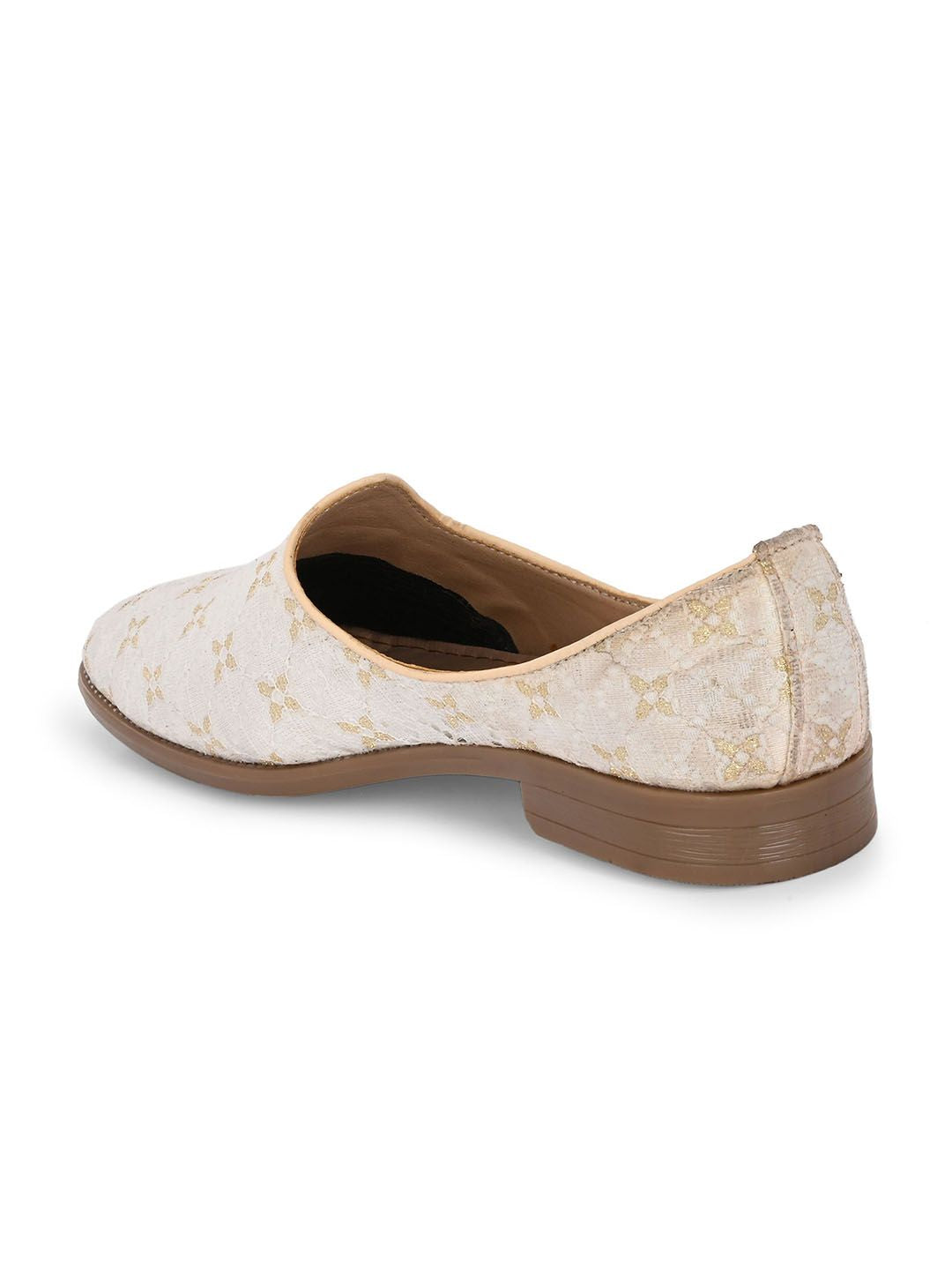 House of Pataudi Men Ethnic Embroidered Slip On Mojaris Shoes