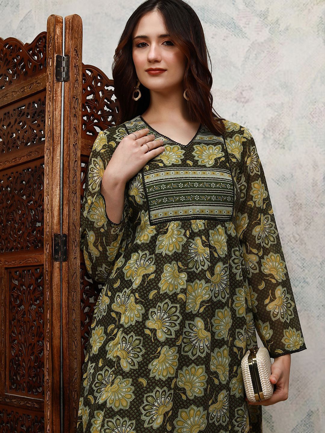 Vishudh Floral Printed V-Neck Lace & Gathered Detail A-Line Kurta - Distacart