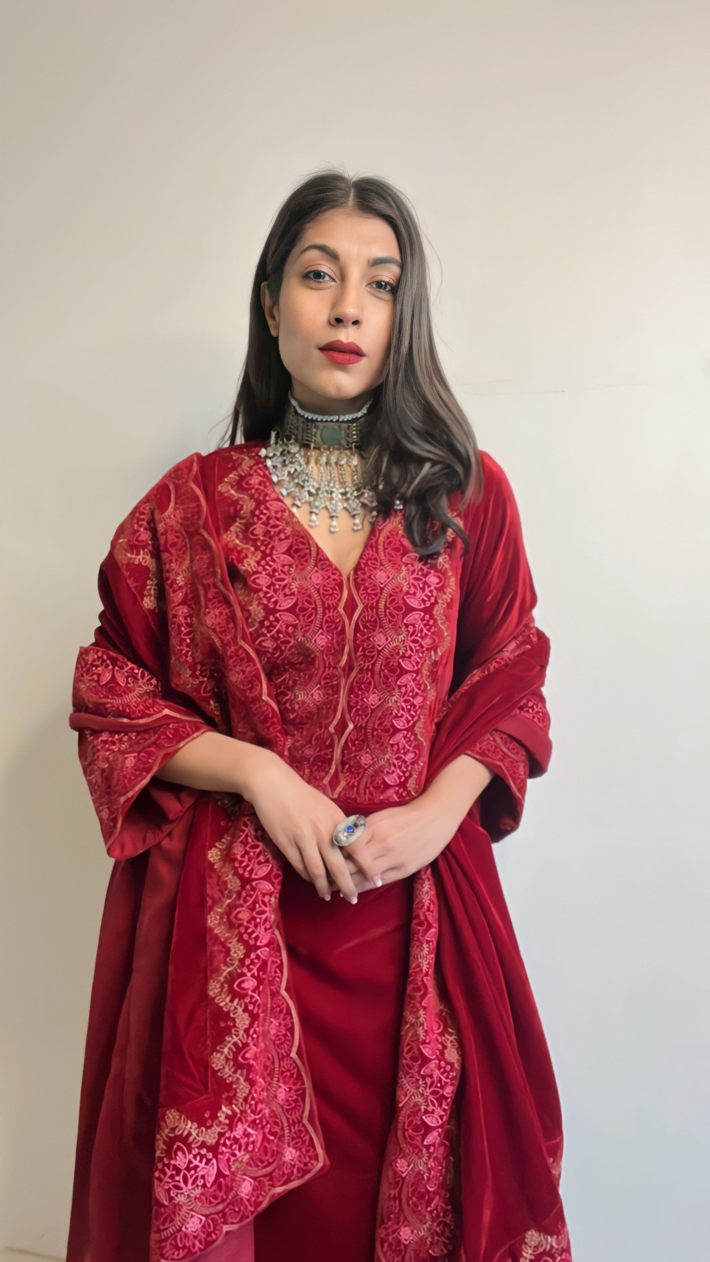 trueBrowns Red Velvet Embroidered Slit Kurta - Distacart