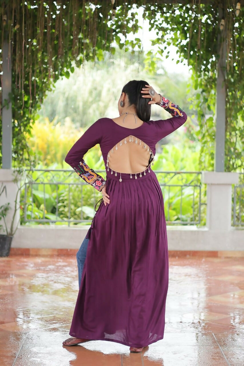 VN-KA-Navratri-1183-Wine-4