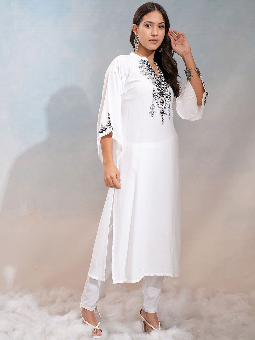 Vishudh Ethnic Motifs Embroidered Bell Sleeves Straight Kurta - Distacart