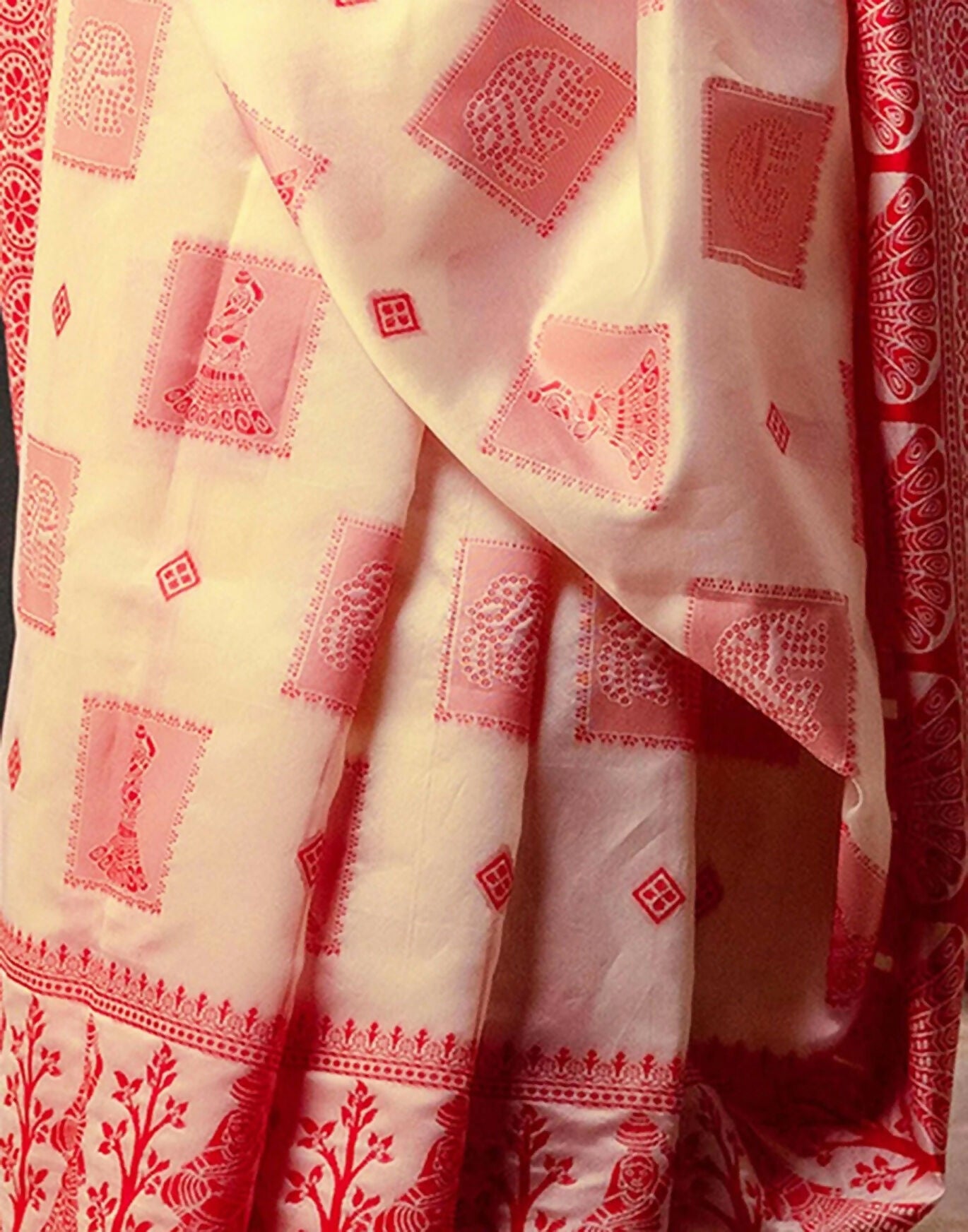 Joban Fashion Cream Silk Woven Durga Puja Saree