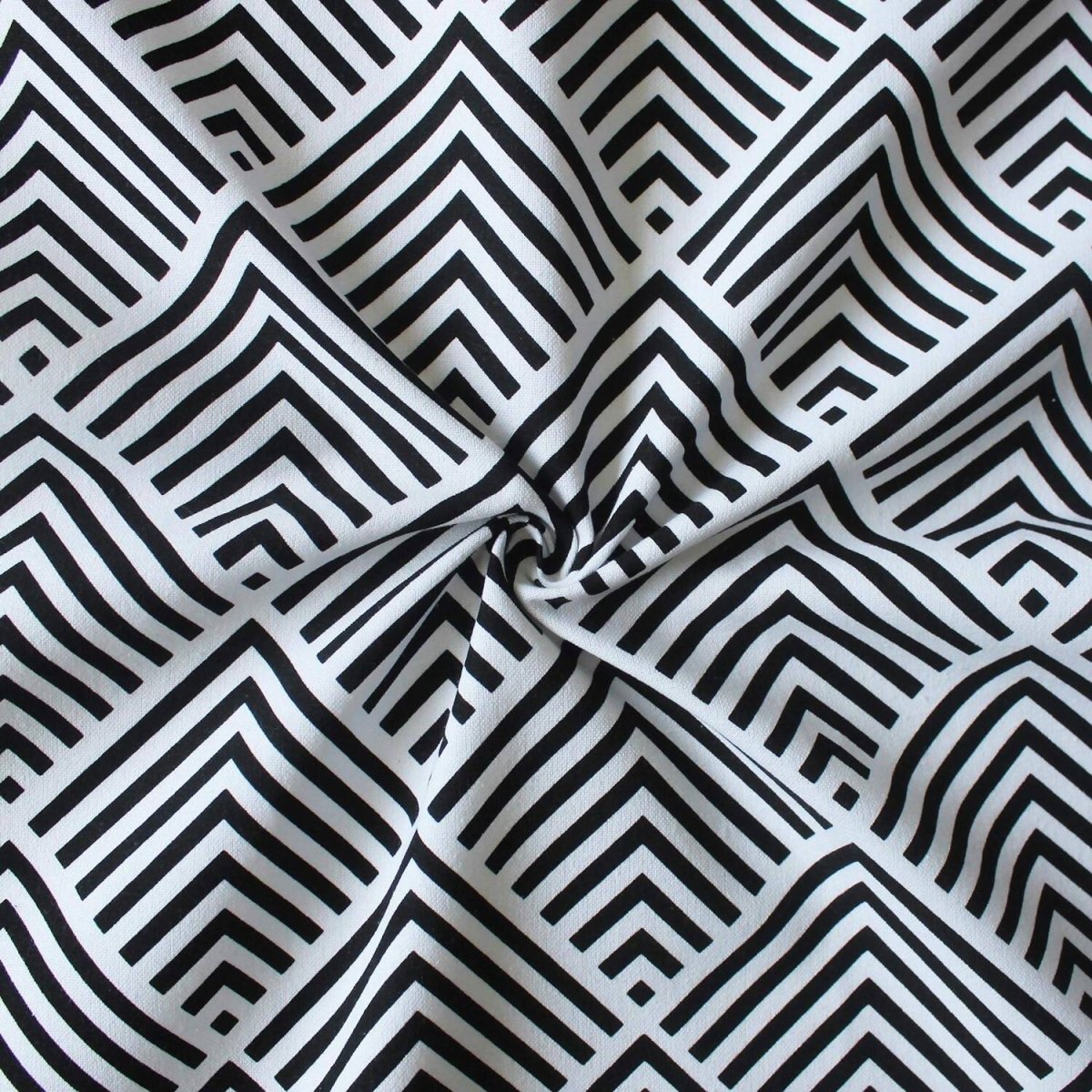 Airwill Cotton Geometric Pattern 6 Seater Table Cloth - Black - Distacart