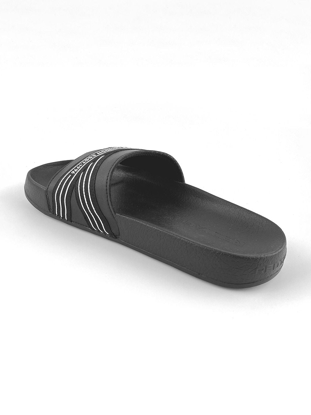 Red Tape Men Printed Sliders