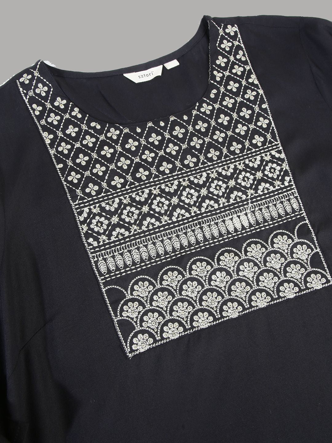 Sztori Plus Size Floral Yoke Design Sequinned Straight Kurta - Distacart