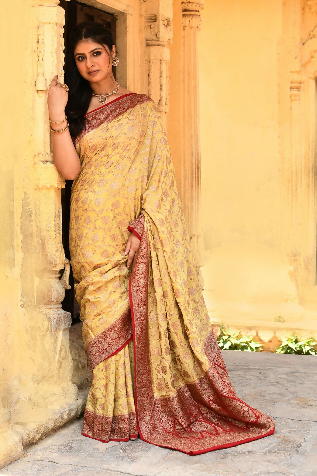 Joban Fashion Yellow Crepe Chiffon Pure Handloom Banarasi Silk Saree