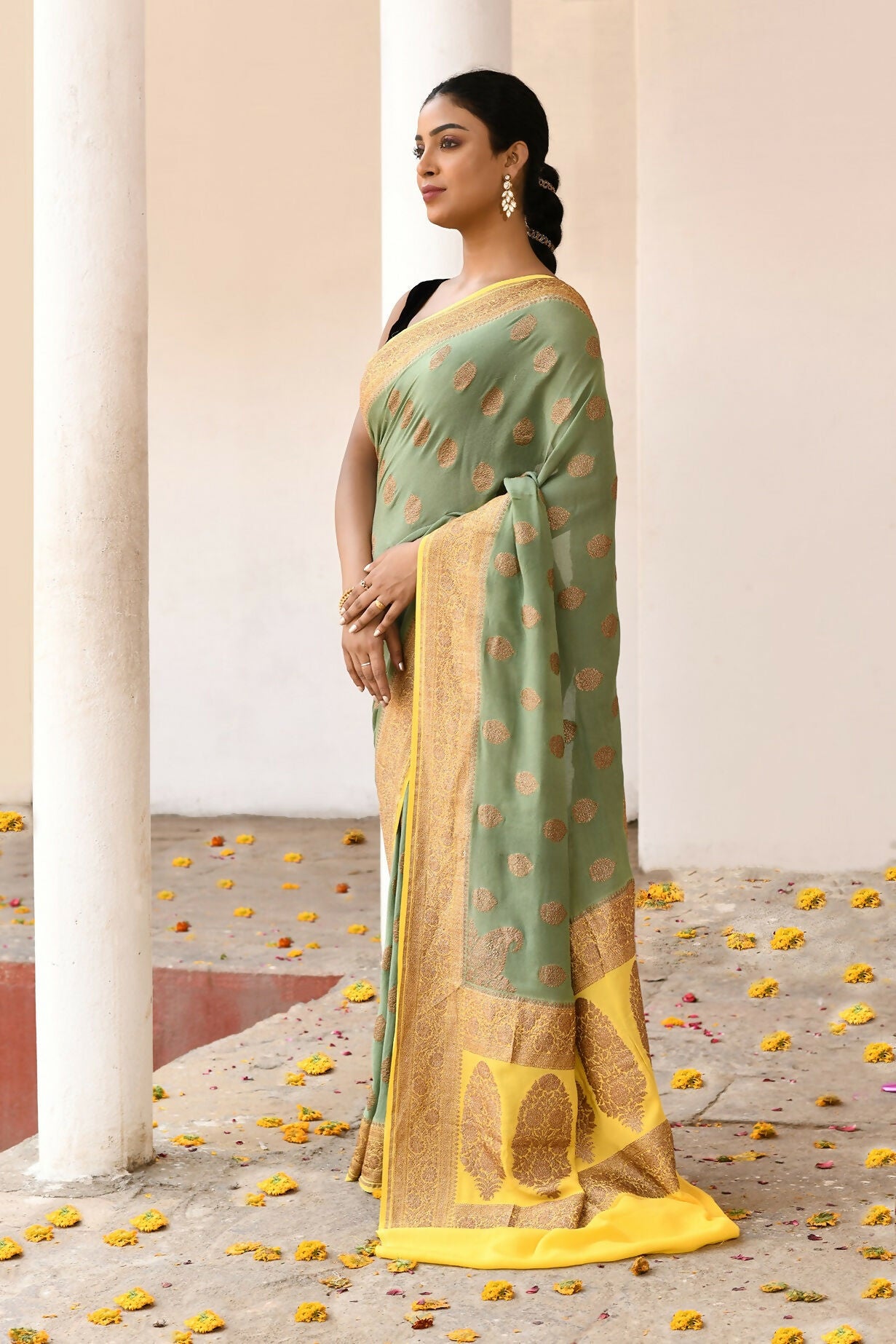 Joban Fashion Grass Green Crepe Chiffon Pure Handloom Banarasi Silk Saree