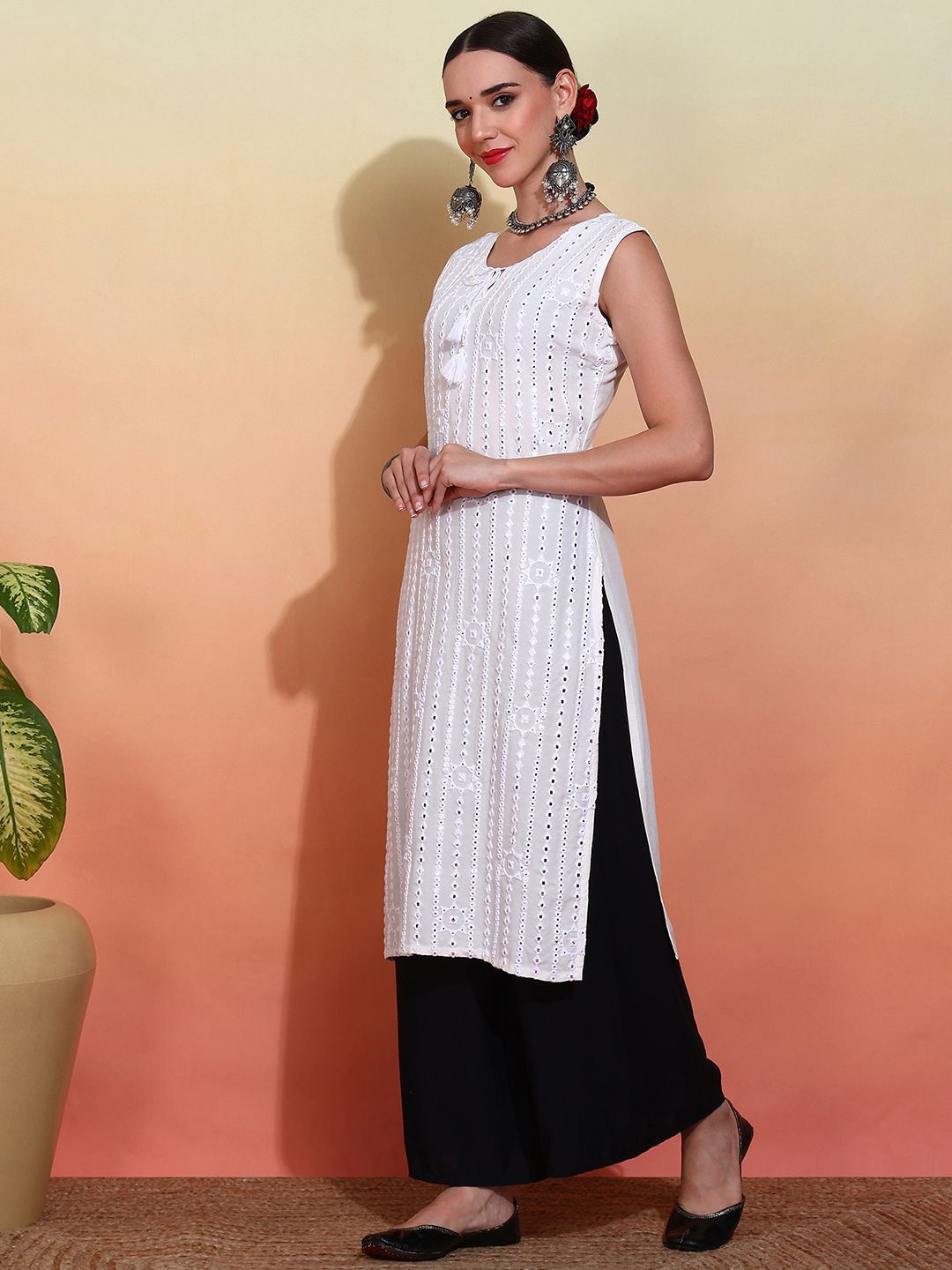 Ode by House of Pataudi Embroidered Straight Kurta - Distacart