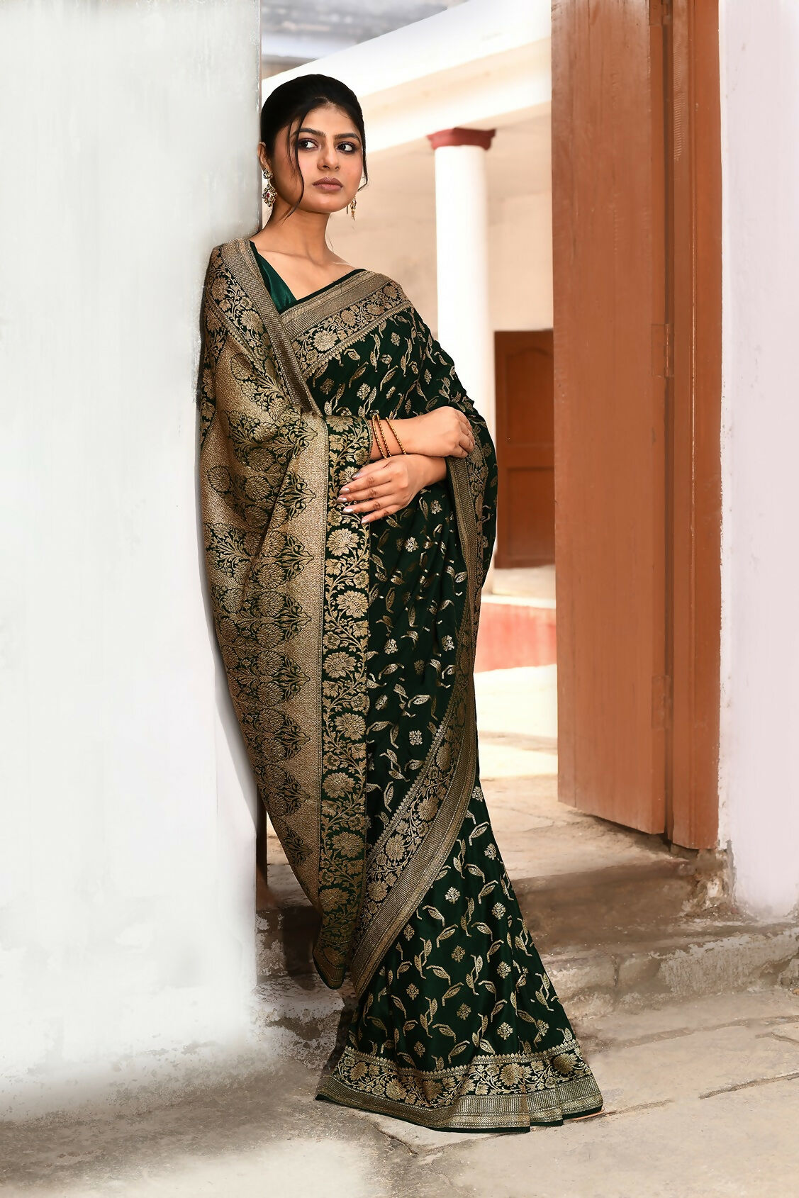 Joban Fashion Emerald Green Crepe Chiffon Pure Handloom Banarasi Silk Saree