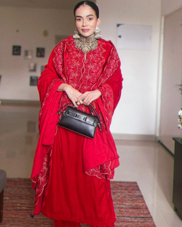 trueBrowns Red Velvet Embroidered Slit Kurta - Distacart