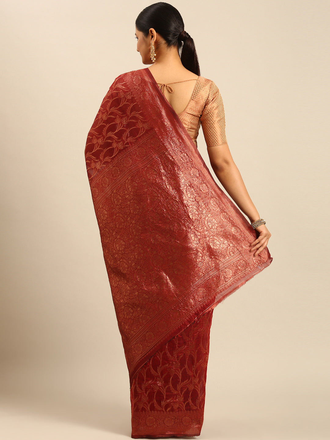 Women Red Cotton Saree With Un Stitched Blouse - Aanika