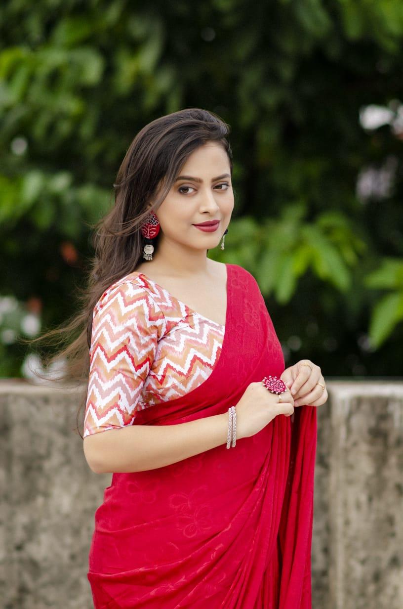 Red Silk Blend Ethnic Motifs Saree with Unstitched Blouse - A2M