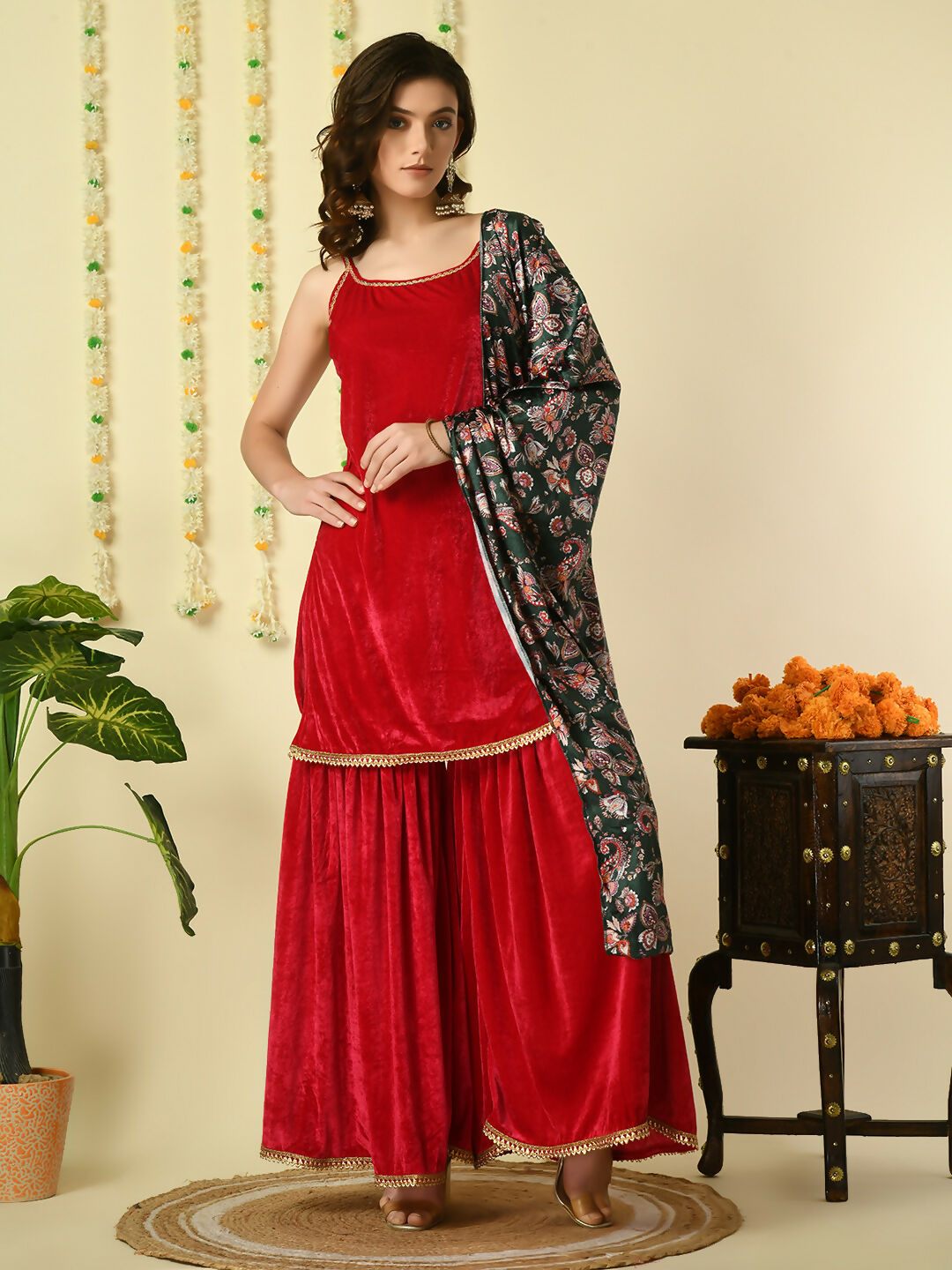 Myshka Women's Pink Velvet Kurti & Sharara With Dupatta Party Sets - Distacart