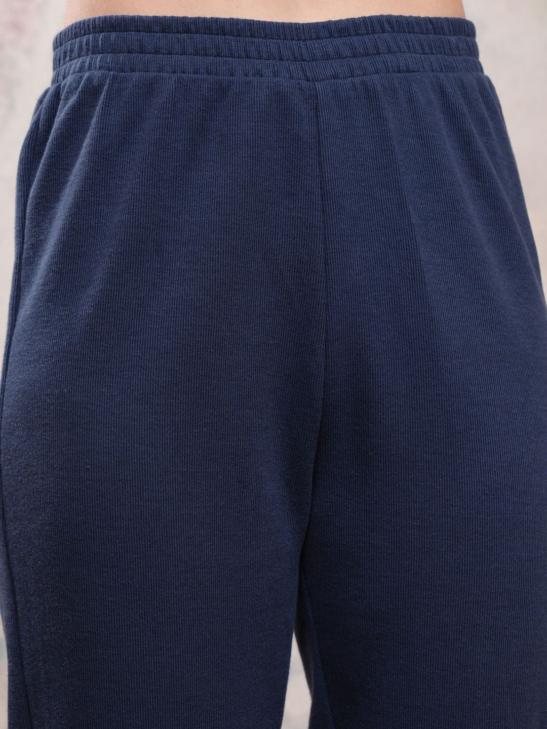 Vishudh Floral Printed Keyhole Neck Long Sleeves Straight Kurta with Trousers - Distacart