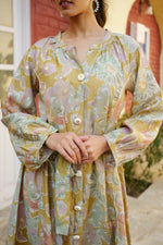 Thumbnail for Vaasva Women Green Muslin Floral Printed Knee Length Dress - Distacart