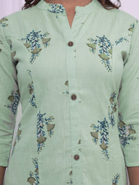 Thumbnail for Sangria Green Floral Printed Panelled Cotton Kurta - Distacart