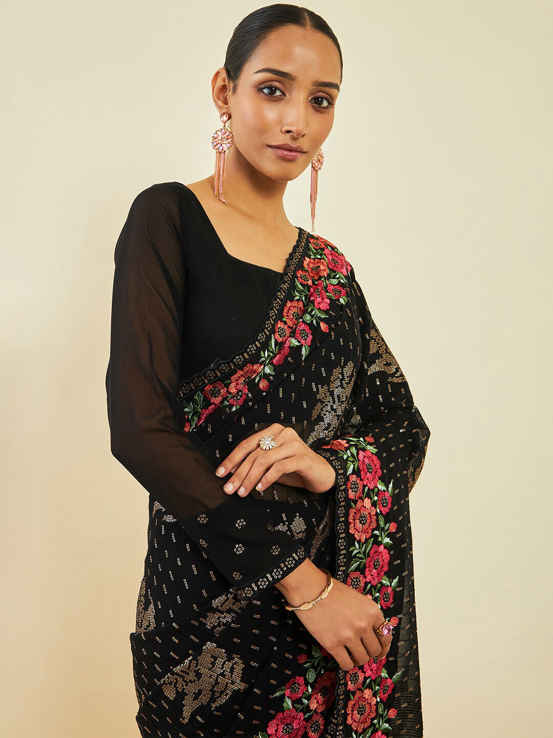 Soch Black & Pink Embellished Sequinned Saree - Distacart