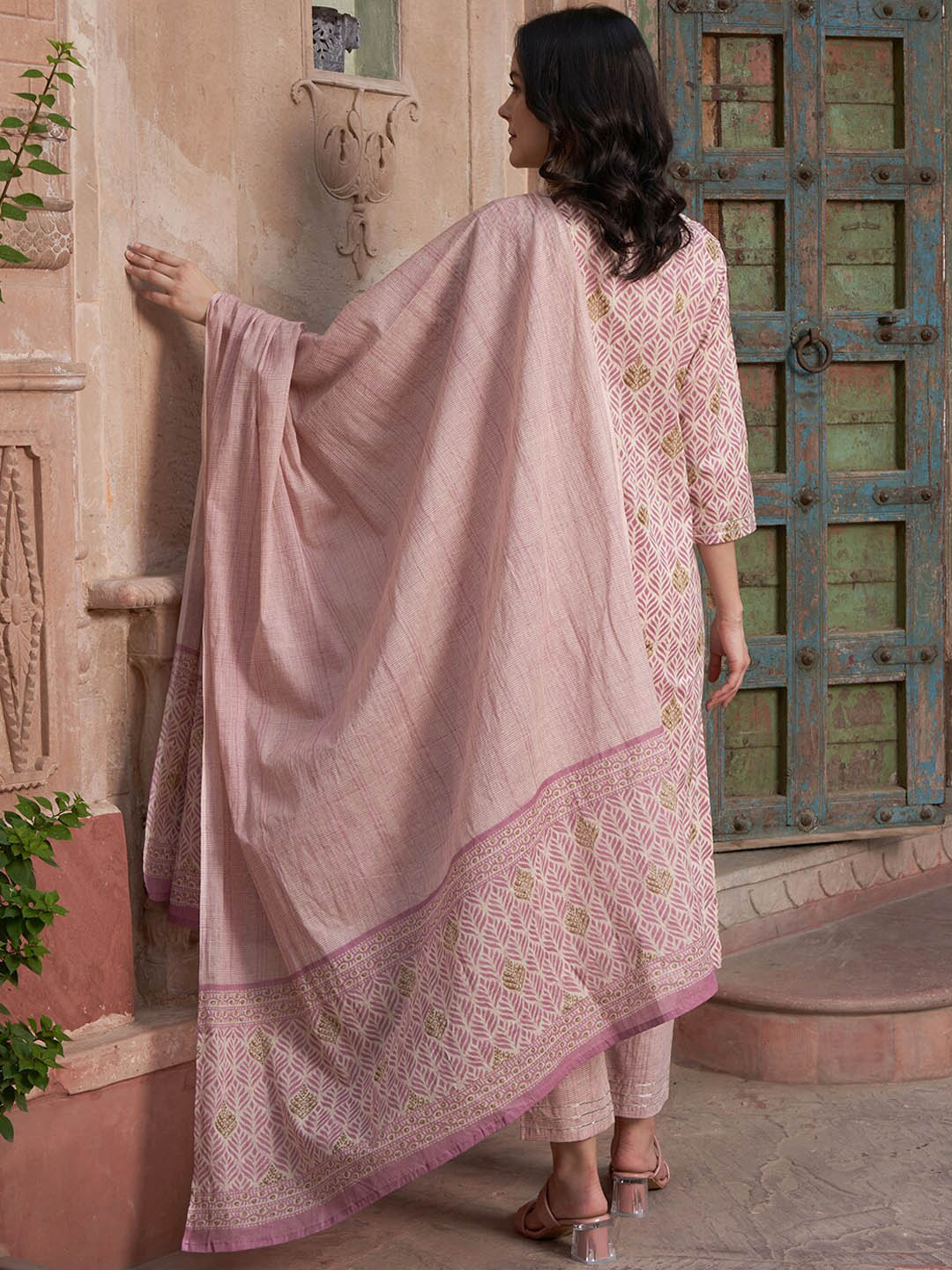 Sangria Mauve coloured Floral Printed Pure Cotton Kurta with Churidar & With Dupatta - Distacart