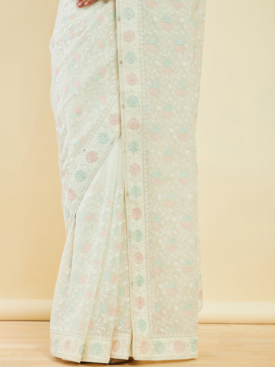 Soch Floral Embroidered Saree - Distacart