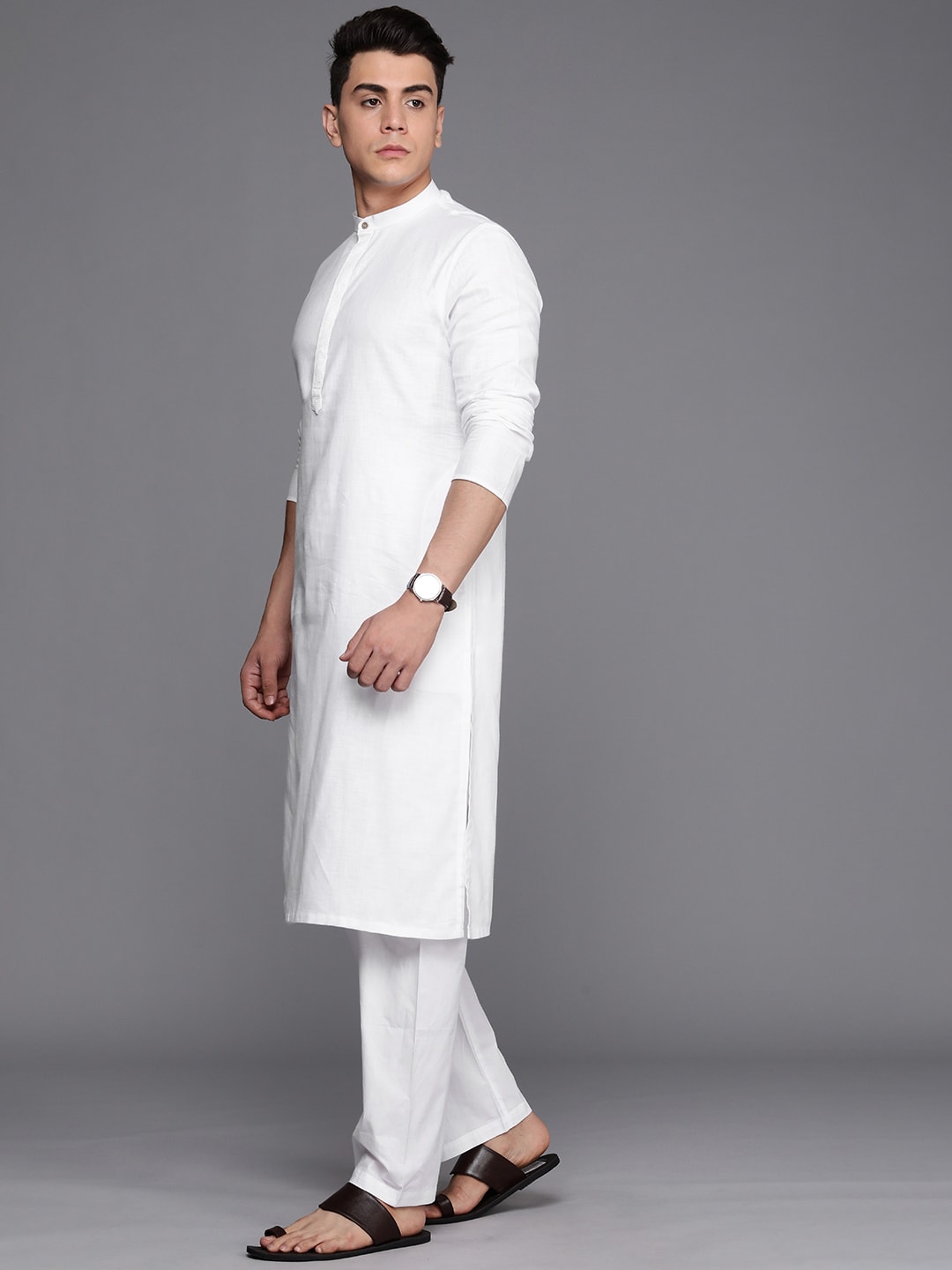 Manyavar Men White Solid Kurta with Pyjamas - Distacart