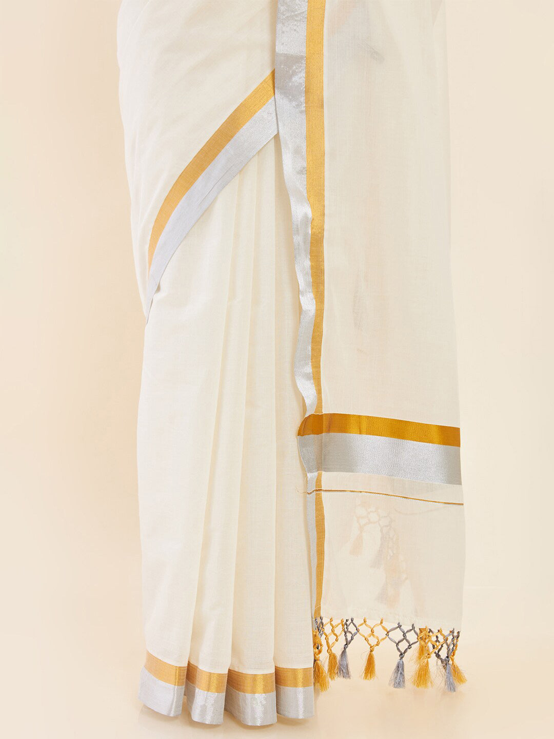 Soch Off-White & Silver-Toned Zari Pure Cotton Kasavu Saree - Distacart