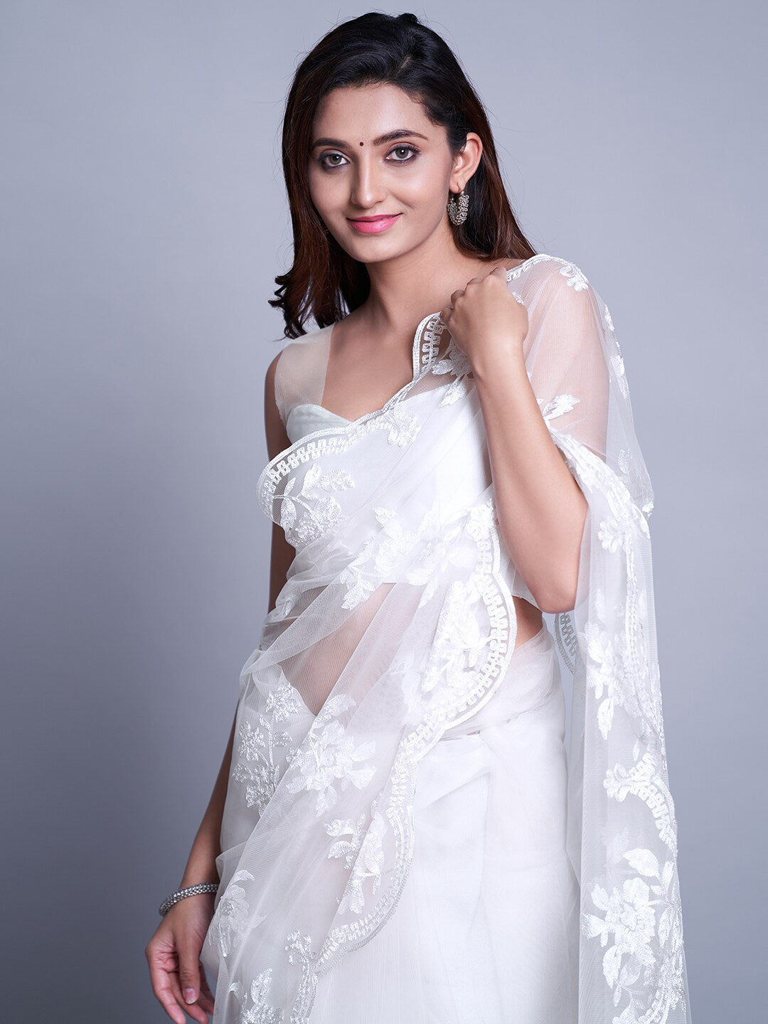 Mitera White Ethnic Motifs Embroidered Net Saree - Distacart